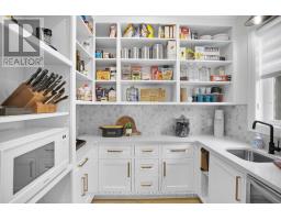 48 ROYAL CRESCENT - 14