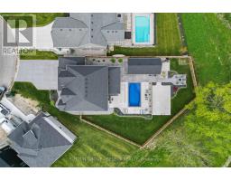 48 ROYAL CRESCENT - 50