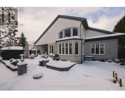 7 EDWIN DRIVE NW - 43