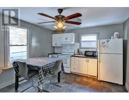 585 ELIZABETH STREET - 8