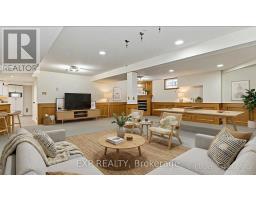 488 SUNNYSIDE CRESCENT - 40