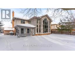 488 SUNNYSIDE CRESCENT - 45