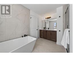 9 TWYNSTRA STREET - 25