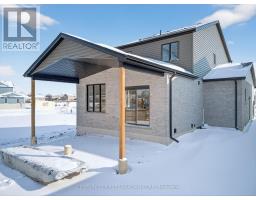 9 TWYNSTRA STREET - 35