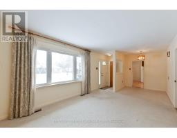54 ALGONQUIN CRESCENT - 10