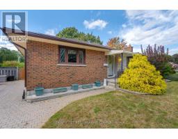 54 ALGONQUIN CRESCENT - 5