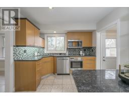 643 DUNBOYNE CRESCENT - 23