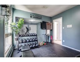 7 THISTLE COURT - 40