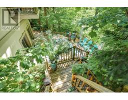 7 THISTLE COURT - 42