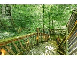 7 THISTLE COURT - 44