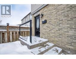 359 EVERGLADE CRESCENT - 2