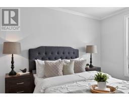 359 EVERGLADE CRESCENT - 28