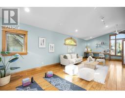 281 CATHCART STREET - 24