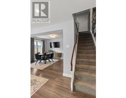 41 ELVIRA CRESCENT - 16