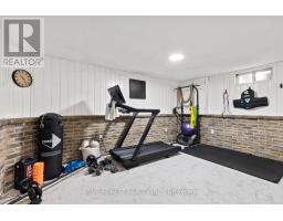 41 ELVIRA CRESCENT - 25