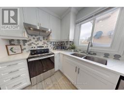 89 ERICA CRESCENT - 12