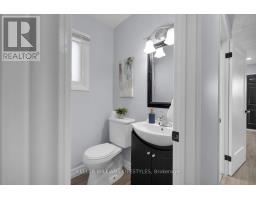 89 ERICA CRESCENT - 16