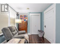 1 MCKENZIE AVENUE - 27