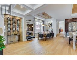 562 DUFFERIN AVENUE - 10