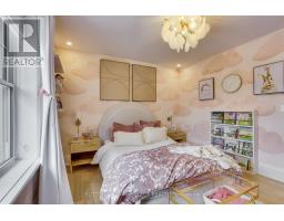 562 DUFFERIN AVENUE - 20