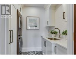 562 DUFFERIN AVENUE - 23