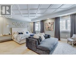 562 DUFFERIN AVENUE - 31