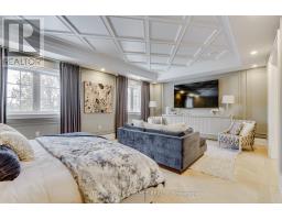 562 DUFFERIN AVENUE - 33