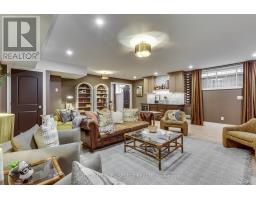 562 DUFFERIN AVENUE - 37