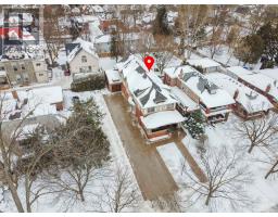 562 DUFFERIN AVENUE - 46