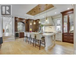 562 DUFFERIN AVENUE - 7