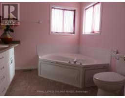 1544 BEAVERBROOK AVENUE - 25