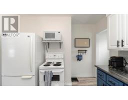 16 ELLIOTT STREET - 13