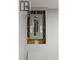 89 ALAYNE CRESCENT - 35