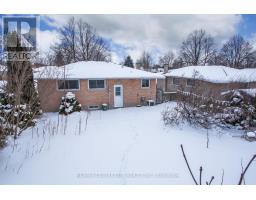 89 ALAYNE CRESCENT - 37