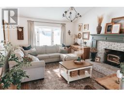 18 CARMAN STREET - 16