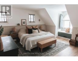 18 CARMAN STREET - 25