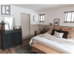 18 CARMAN STREET - 26