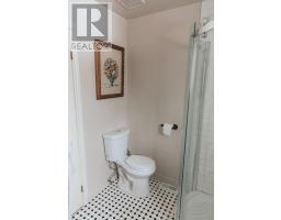 18 CARMAN STREET - 27