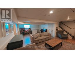 18 CARMAN STREET - 35