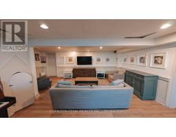 18 CARMAN STREET - 37