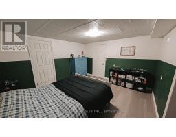 18 CARMAN STREET - 42