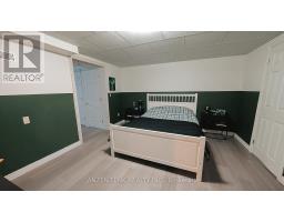 18 CARMAN STREET - 43