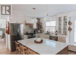 18 CARMAN STREET - 6