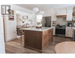 18 CARMAN STREET - 9