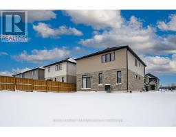 1566 WRIGHT CRESCENT - 33