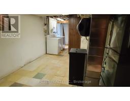 1531 HOWLAND AVENUE - 16