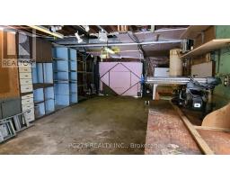 1531 HOWLAND AVENUE - 18