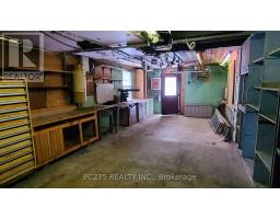 1531 HOWLAND AVENUE - 19