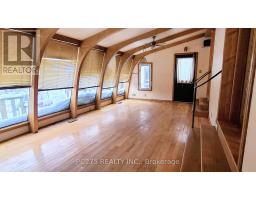 1531 HOWLAND AVENUE - 8