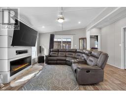 56 - 22790 AMIENS ROAD - 13